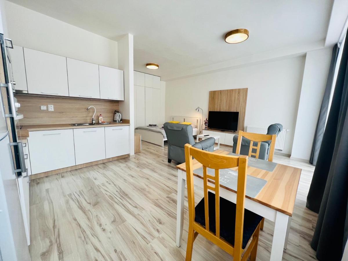 Apartman Liptov Np9 Liptovský Mikuláš エクステリア 写真